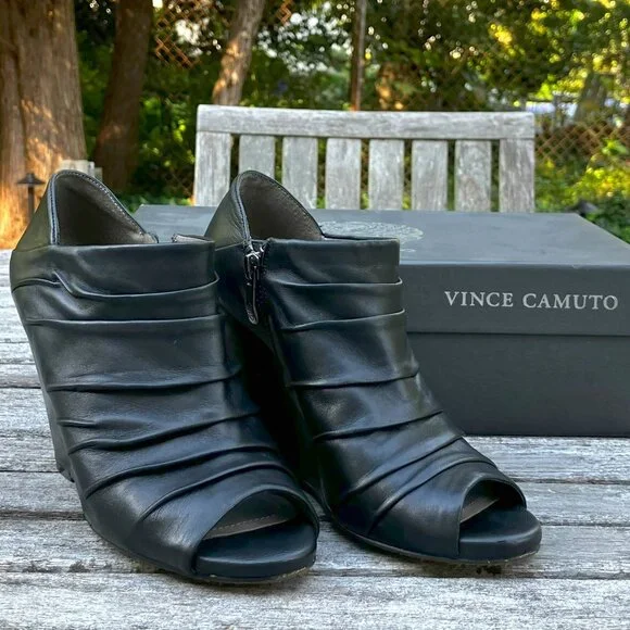 ✨Black Leather Peep-Toe Wedge Ankle Booties - Size 6M - Picture 9 of 14